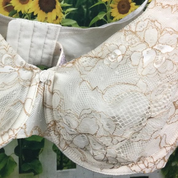 Cacique Bra White w/ Lace Overlay 40C - Picture 3 of 6